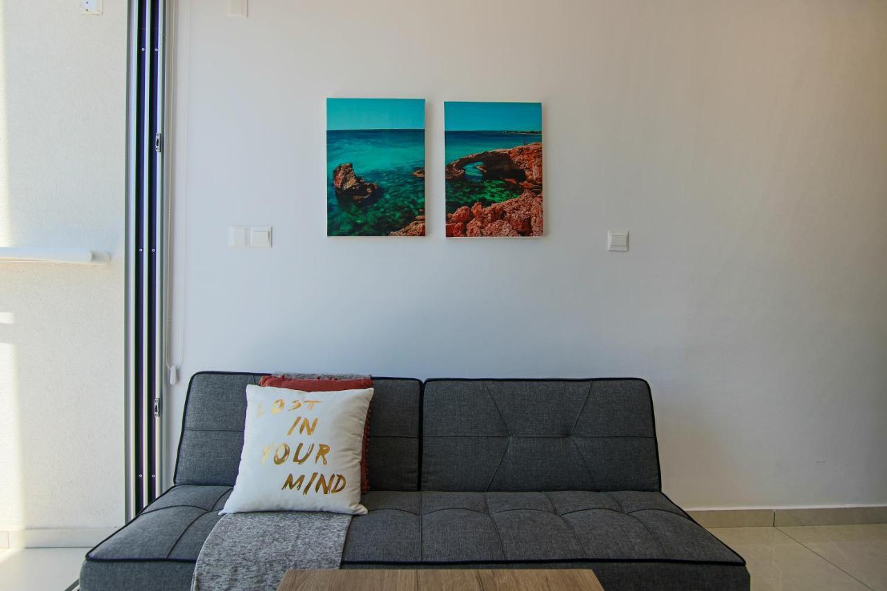 Phaedrus Living - Seaside Luxury Flat Harbour 105 Apartamento Pafos Exterior foto